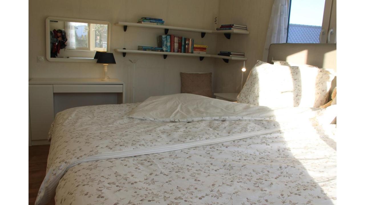 Buutengeweun, Met Luxe Jacuzzi En Tonsauna Sint Annaland