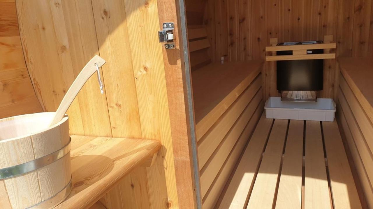 Buutengeweun, Met Luxe Jacuzzi En Tonsauna