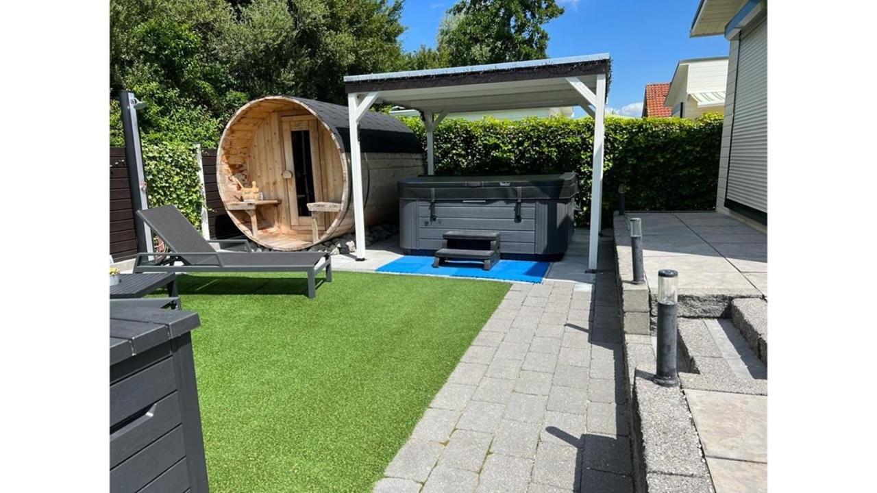 Buutengeweun, Met Luxe Jacuzzi En Tonsauna * Sint Annaland